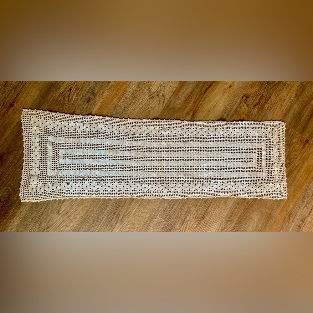 7 PIECE VINTAGE CROCHET & LACE DOILY SET KITCHEN DINING TABLE LINENS - Picture 4 of 8